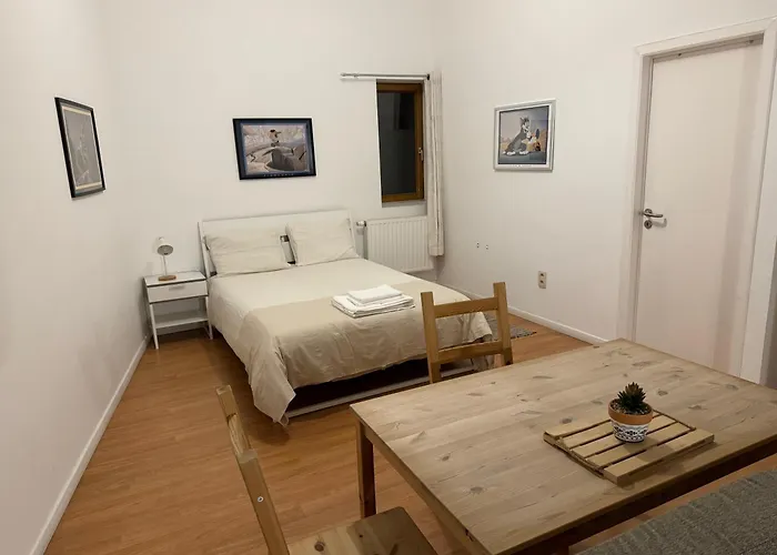 Centre De Bruxelles, Studio